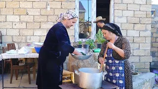 Ganja Dovgasi Sacda Bread And Beans Azerbaijani Family Village Life Come To Mother-in-law