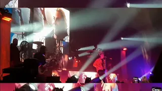 Machine Gun Kelly - I Think I'm Okay (w/o YUNGBLUD & Travis Barker) (Live in Moscow)