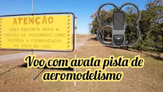 Voo exploratório com avata 1 em pista de aeromodelismo.