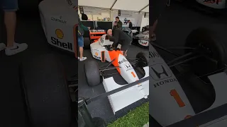 A MCLAREN DE AYRTON SENNA! O modelo que ainda tinha motor V12! #Shorts #Goodwood