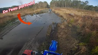 En plein dans les inondations en moto cross !?