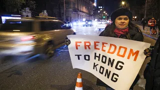 Ukrainians support Hong Kong activists outside the Chinese embassy