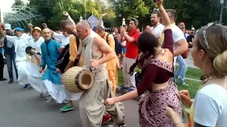 2018 08 12 Харинама в парке Сокольники (2/2). День Индии. Према Санкиртана.