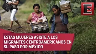 “Las Patronas” alimentan a los migrantes