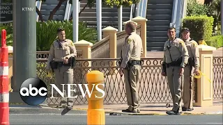 Stabbing outside Las Vegas casino kills 2, leaves 3 wounded