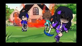 aphmau is crying because of here friends except to...