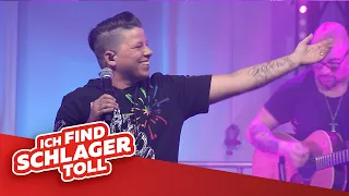 Kerstin Ott -  Wegen dir (Nachts, wenn alles schläft) (Ich find Schlager toll LIVE)