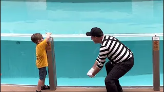 When a mime was imitated by a youngster | Seaworld mime | Rob the mime