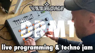 Vermona DRM1 played in a Jeff Mills Style! Live and dirty Techno jam with Stefan Braatz!