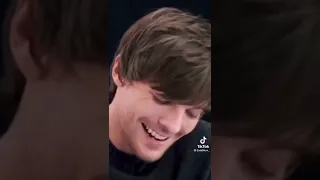 Louis laughing for 30 seconds, save your therapy bill #louistomlinson #onedirection