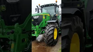 John Deere 215 6R.... what a beautiful beast 😍