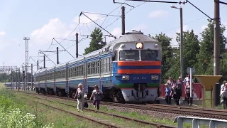 Дизель-поезд ДР1А-151 на о.п. Пригородный / DR1A-151 DMU at Prigorodnyj stop