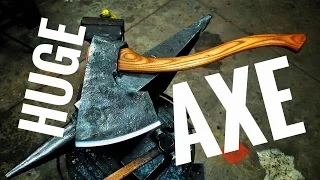 Blacksmithing a HUGE Norwegian Broad Axe