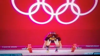 Ecuadorian competitor fails in weightlifting #JJ.OO #Tokyo2020