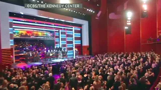 Linda Ronstadt, Michael Tilson Thomas Honored at 42nd Kennedy Center Ceremony