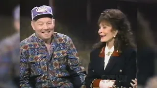 Loretta Lynn & Friends - Husband Doolittle clip 1995