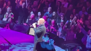 Billy Joel - Uptown Girl With Christie Brinkley in audience singing to her Live @MSG on 04/26/2024.