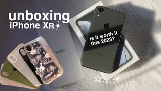 unboxing iPhone XR 128 GB  + aesthetic cases and wallpaper | Is it worth it this 2023? 📱🍎