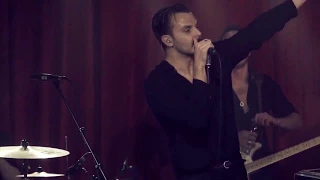 Hurts - Something I Need To Know (Live)