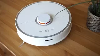 2nd Gen Mi Robot Vacuum unboxing and hands on [Roborock Sweep One Vacuum Cleaner]#SamiLuo