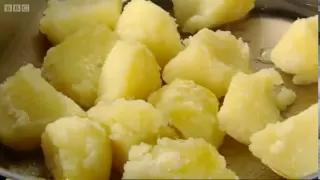 How to cook perfect roast potatoes - BBC