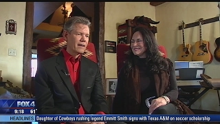 Randy Travis promises to make a comeback