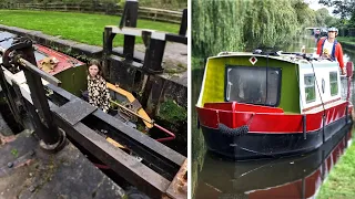 Travelling With Two NARROWBOATS! | A New Adventure Begins | EP69