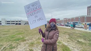 Portsmouth demonstrators push back against, support City Manager candidate Danny Meeks