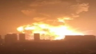 China: Huge explosions rock  port city of Tianjin