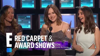 Dakota Johnson Has A Wardrobe Malfunction At People's Choice Awards 2016 | E! People's Choice Awards