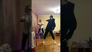 IN A CLUB 😂 ОБУЧЕНИЕ ТАНЦУ TUZELITY 💥