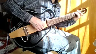 Мальчик-бродяга (Андрей Губин) на гитаре