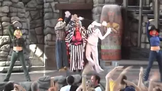 Beetlejuice's Rock 'N' Roll Graveyard Revue