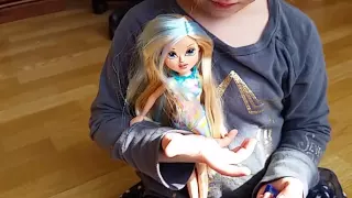 Moxie Girlz SunKissed Magic Hair doll review