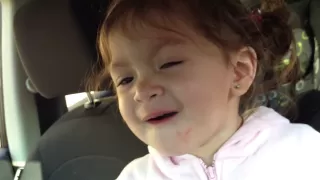 2 year old Victoria sings Someone Like You by Adele. ADORABLE!