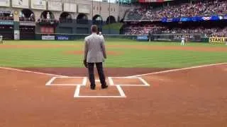 Nolan Ryan Ceremonial 1st Pitch to Craig Biggio