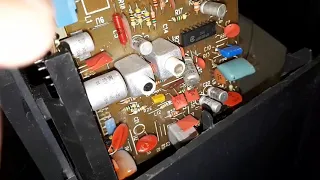 Обзор старого маленького телевизора UFON31TB (мусорное видео)
