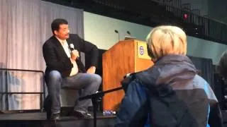 Neil DeGrasse Tyson talking asteroid physics with a 9 year old(VERY FUNNY!!)