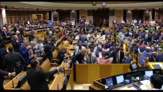 DA walks out of Parliament #SONA 2017