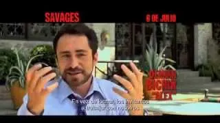 Savages - Salma Hayek presenta una Primera Vista (Exclusivo en Univision)