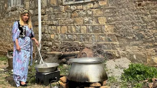 Iranian Noodle / Cooking Delicious Ash Reshte for Village People in Ramadan