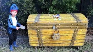 Calvin Found The Biggest Pirate Treasure  Chest CKN