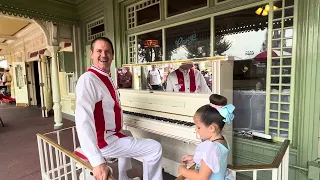 Disneys Pianist Neal at Casey’s Corner at Magic Kingdom 6/26/2023