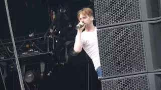 Kaiser Chiefs : I Predict A Riot @ Emirates Stadium London 01/06/2013