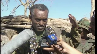 Heavy artillery pieces are lined up on Ethiopia's border 1999