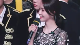 yoona's eyes looked at sehun