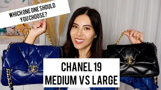 CHANEL 19 MEDIUM VS LARGE-Comparison,What Fits, Mod shots - Which one should you BUY?