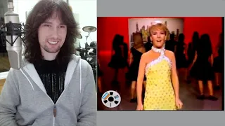 British guitarist analyses Petula Clark singing Downtown live in 1967!