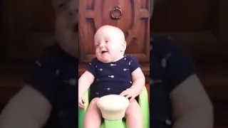 Funny twin and triplets will make you laugh.... 5 minute fails.....