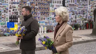 Von der Leyen, Meloni, Zelensky and De Croo lay flowers at Wall of Memory on Mykhailivska Square